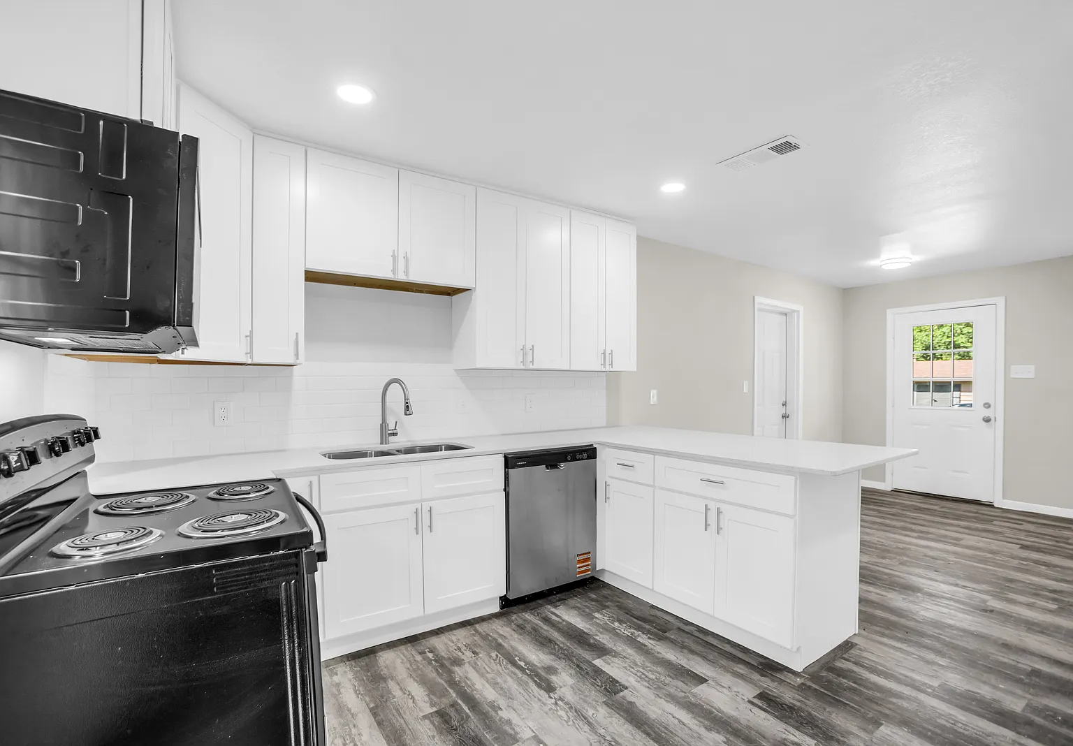 2 bed, 776 sqft, $1,049 — Photo 4