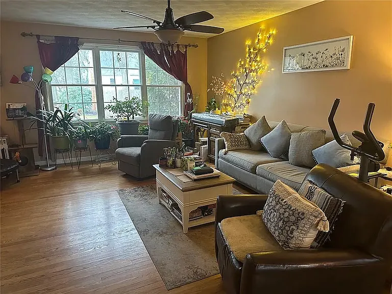 252 Gentian Ave #1 — Photo 12