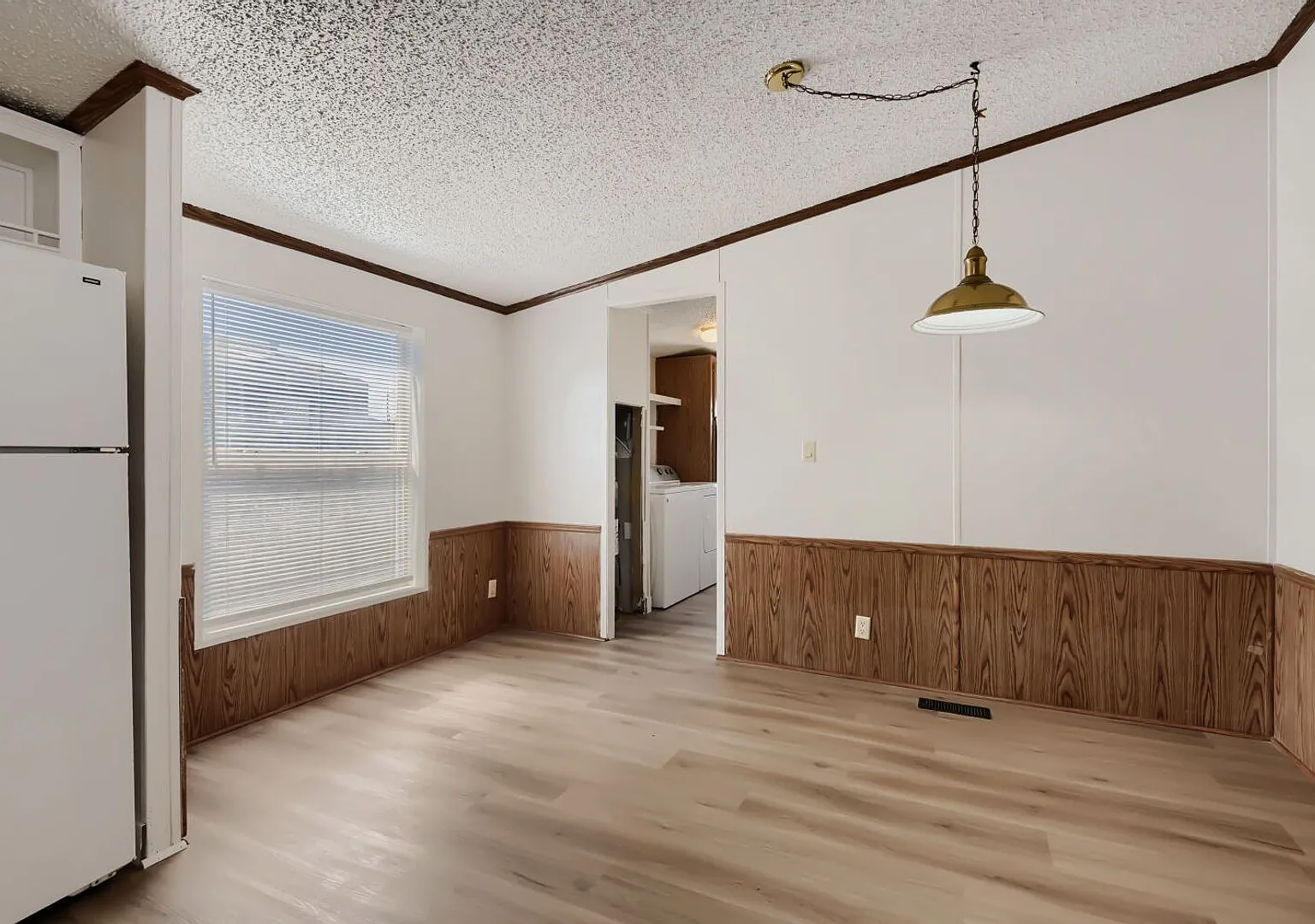 Fresh & Modern 3-Bedroom Home with Huge Backyard! — Photo 3