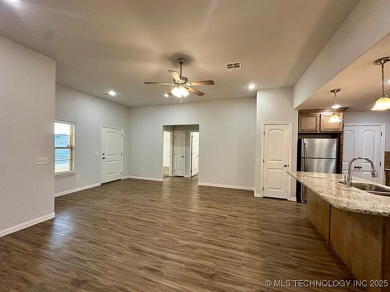 3608 Prairie Xing — Photo 21
