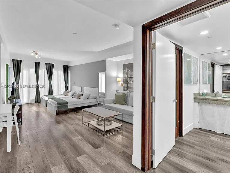 1052 Ocean Dr #C203 — Photo 13