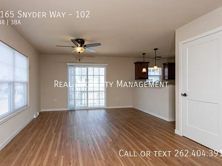 1165 Snyder Way #102 — Photo 3