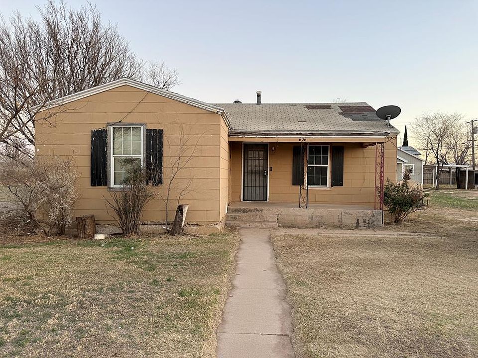 1st image of 606 E 12th St