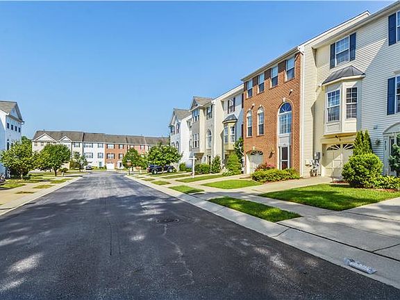 Quiet Dead End Street