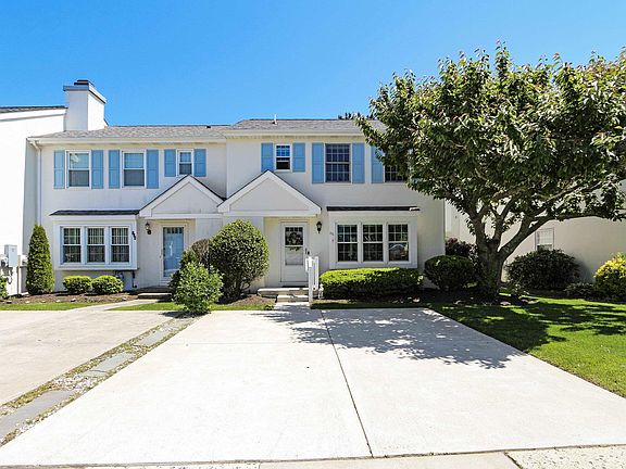 3rd image of 306 Seashell Ln