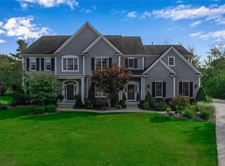11 Mourning Dove Ct, Orchard Park, NY