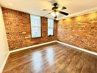 Rented by Papp Realty