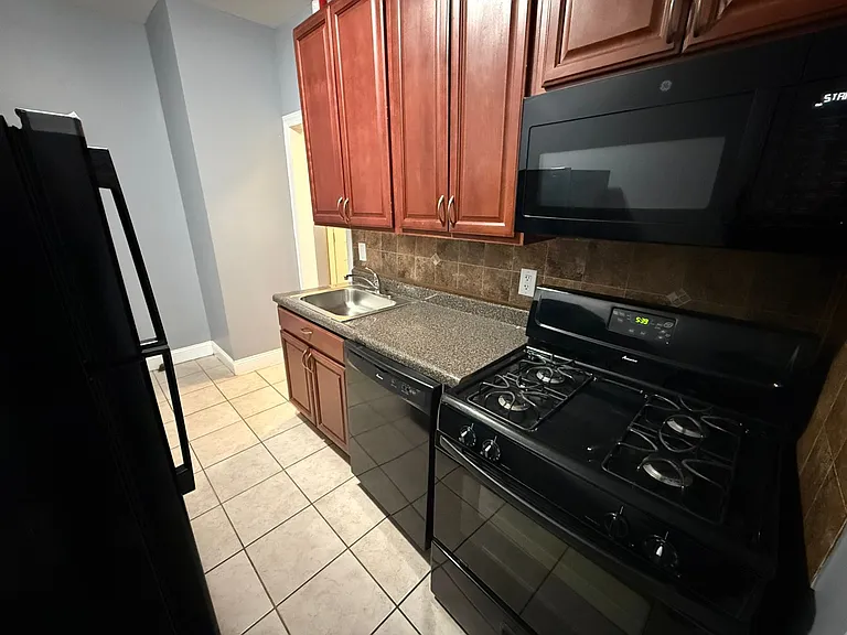 42 W 29th St #42E — Photo 2