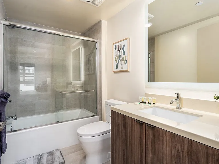 Lido Apartments - 1532 Brockton Ave — Photo 21