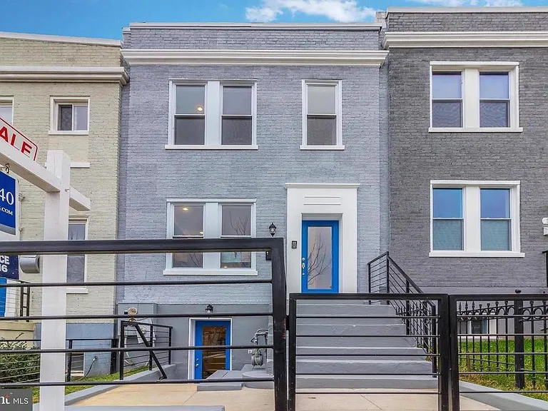 225 Bryant St NE #B — Photo 6