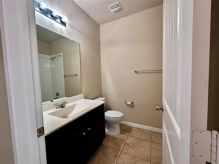 10211 Fulton Ave — Photo 13