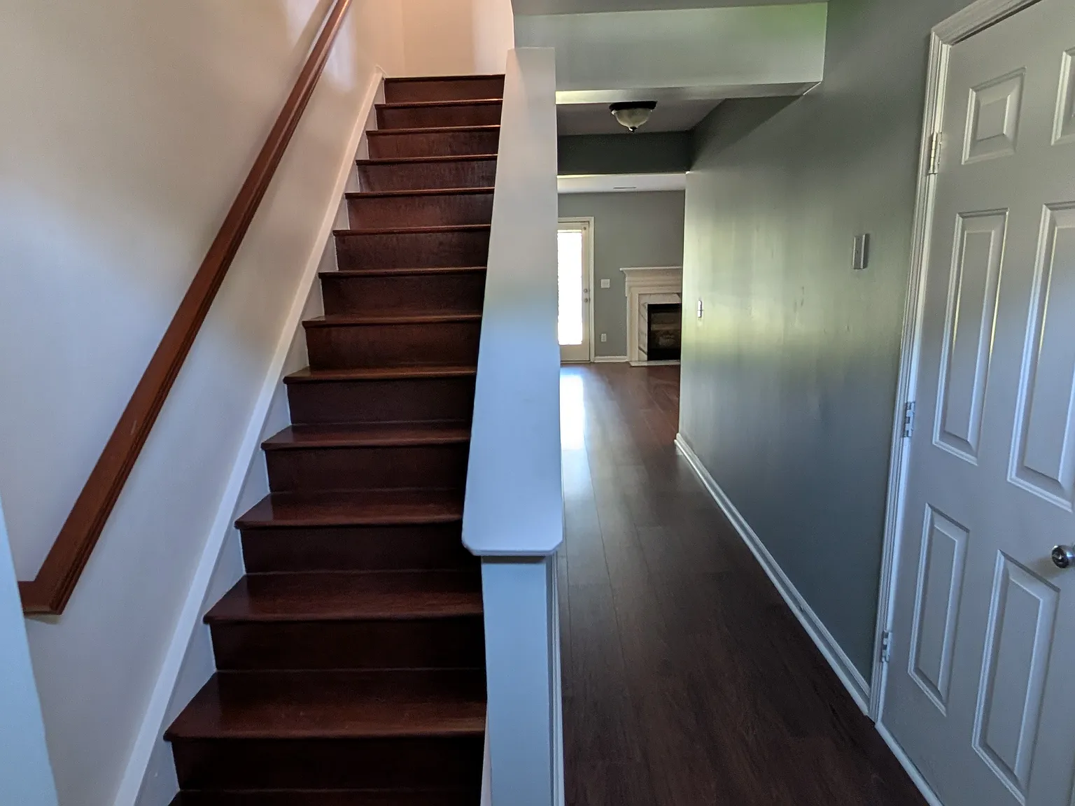 2 bed, 2.5 bath, 1920 sqft, $1,800 — Photo 4