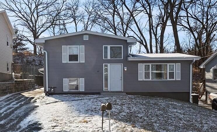 1st image of 27 Kimberly Dr
