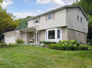 10538 Jo Ann Ln, Plymouth, MI 48170