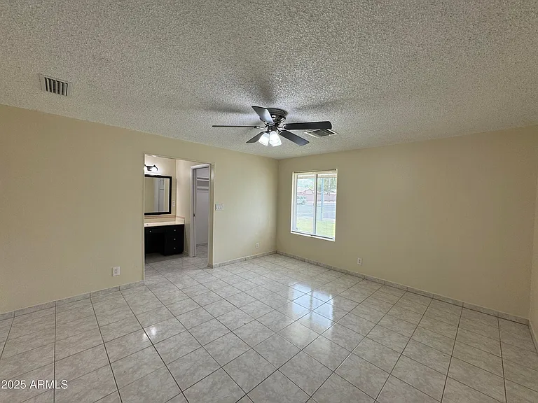 5502 W Frier Dr — Photo 16