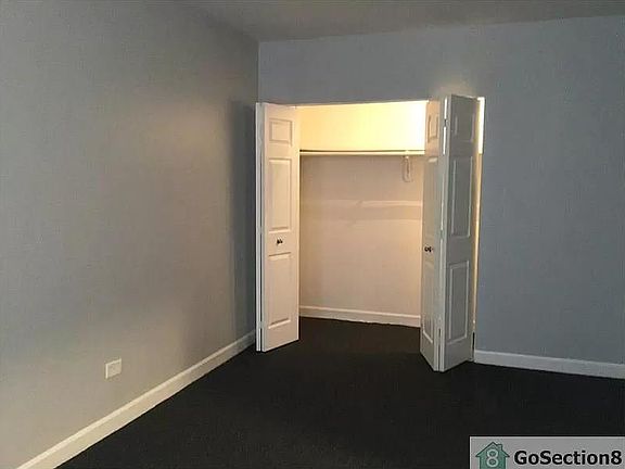 4th image of 7130 S Jeffery Blvd #203