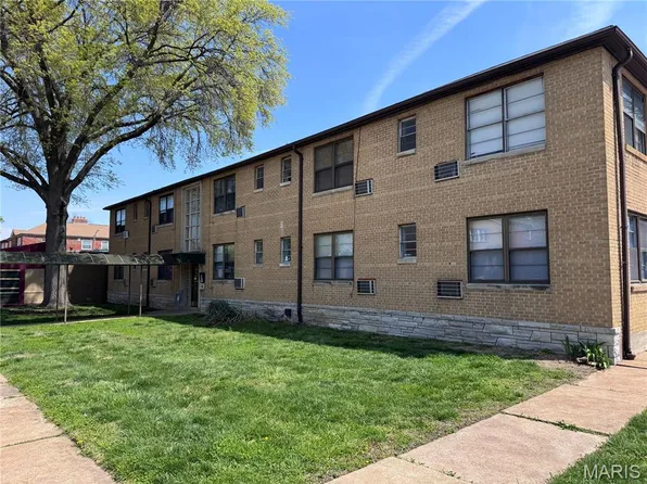 3508 Watson Rd, Saint Louis, MO 63139