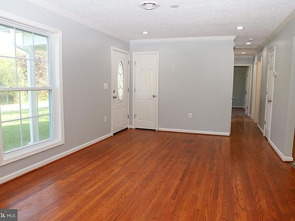 4th image of 216 Sandpiper Ln