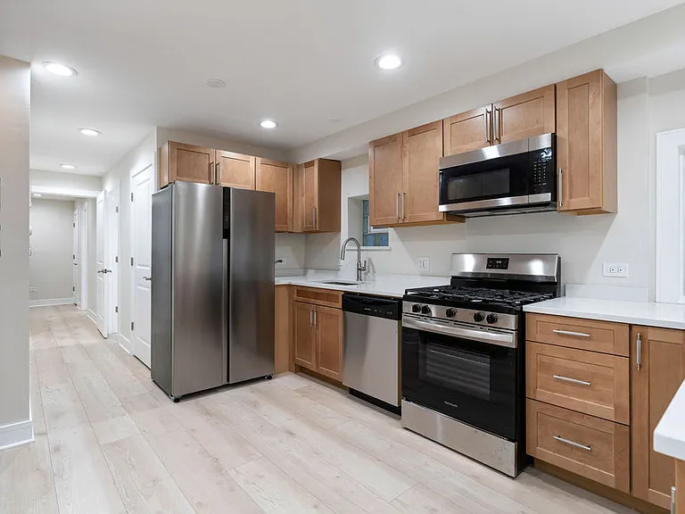 1624 N Bell Ave #G — Photo 8