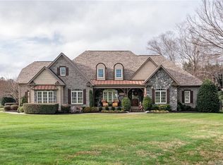 1616 Churchill Downs Dr, Waxhaw, NC 28173