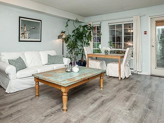 5th image of 3755 Albert St #103
