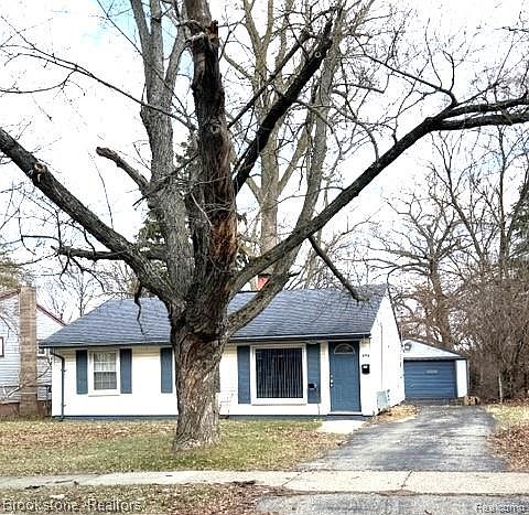 1st image of 694 Emerson Ave
