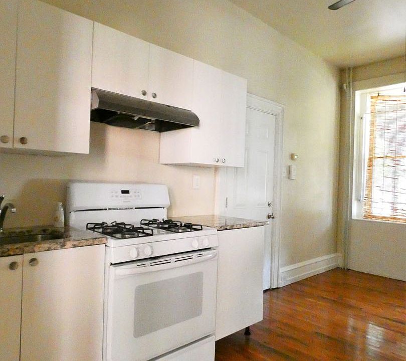 1st image of 833 N Preston St #1F