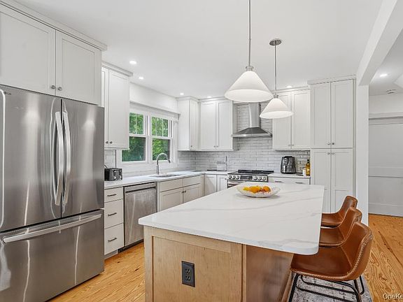 3rd image of 24 Woodland Drive