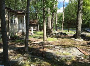 2143 Lansdale Dr, East Stroudsburg, PA