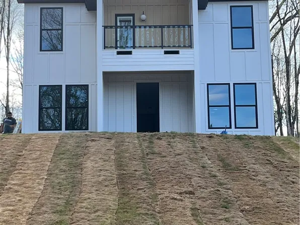 168 Boxwood Ln, Easley, SC 29640