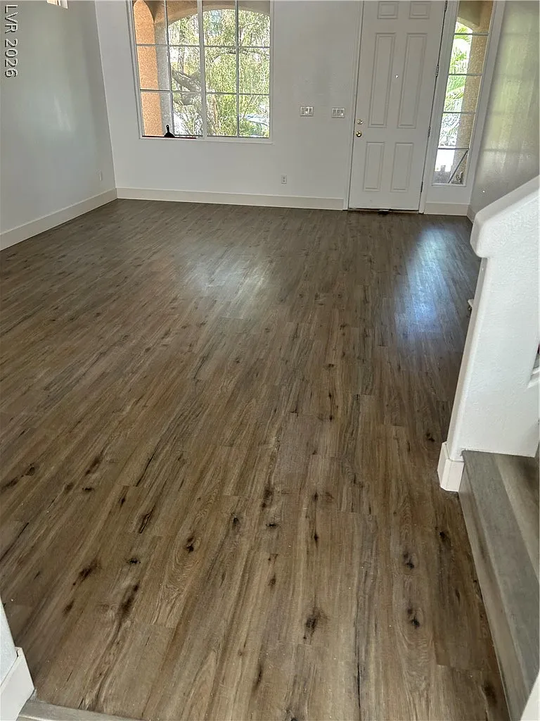 5 bed, 2.5 bath, 2900 sqft, $3,700 — Photo 4
