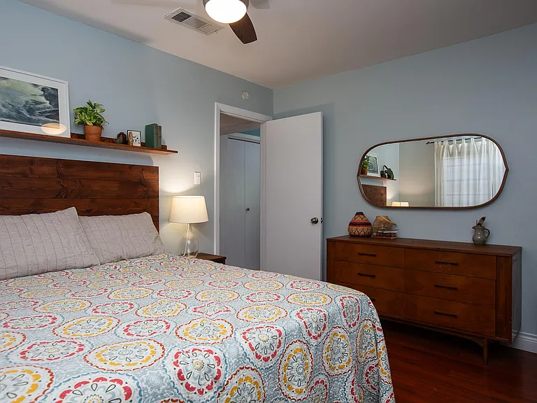 8511 Jamestown Dr — Photo 13