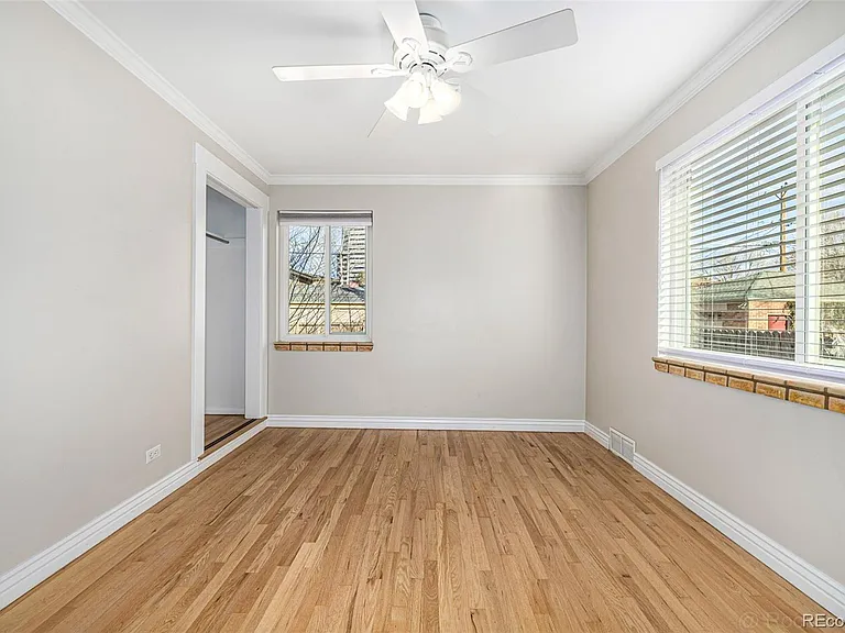 1150 S Jackson St — Photo 21