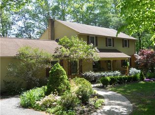 5 Ridon Dr, Hockessin, DE 19707