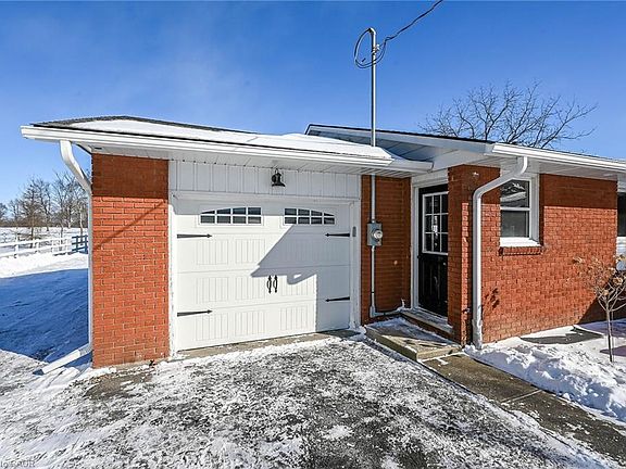 4th image of 4024 River Rd