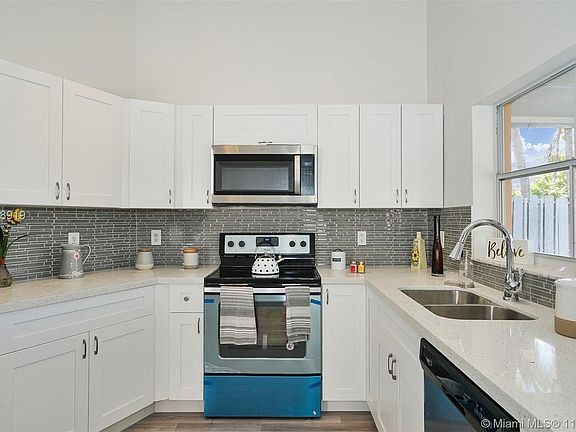 4th image of 2120 NW 191st Ave