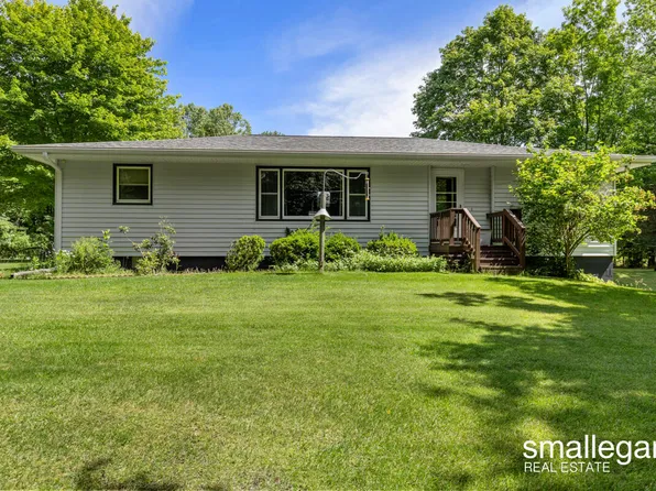 425 N Bear Lake Rd, Muskegon, MI 49445