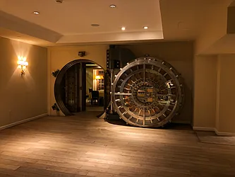 Rented by Metropolis Real Estate of Manhattan