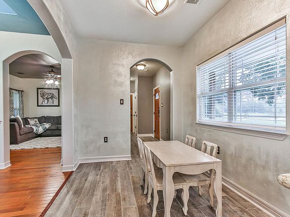 5th image of 26206 La Fouche Dr