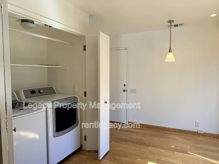 255 Munroe St — Photo 17