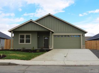 252 NW 29th St, Redmond, OR 97756