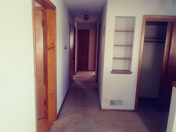 4th image of 1380 Wachtler Ave
