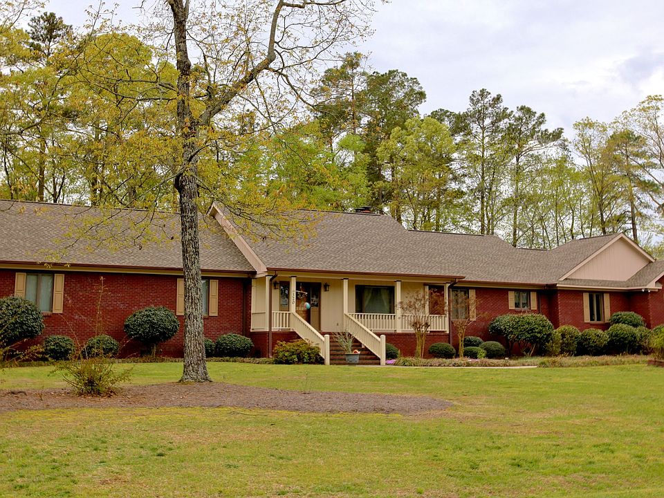 2nd image of 320 Londonderry Dr