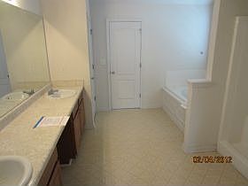 5th image of 4424 Grove Lake St