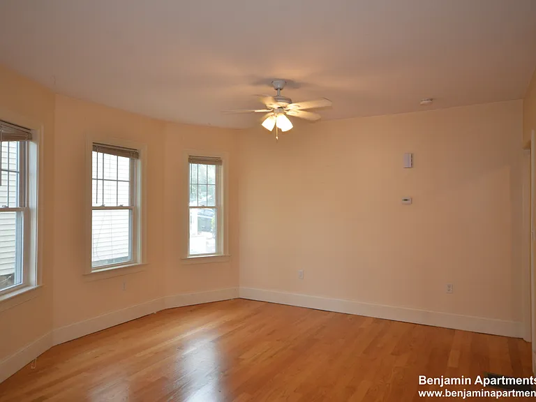 74 Brooks St #11 — Photo 11