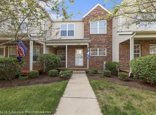 544 Clayton Cir #3, Sycamore, IL 60178