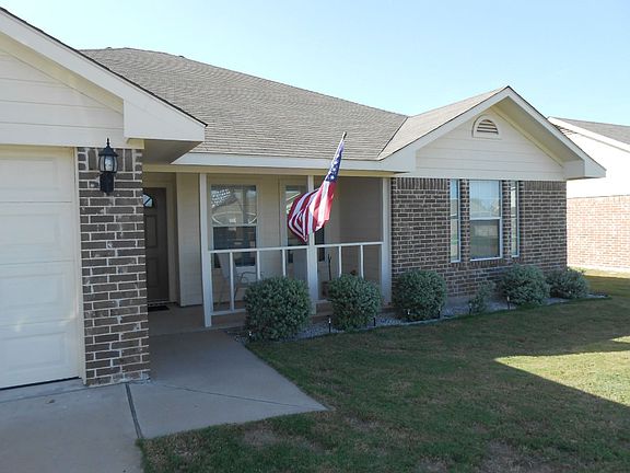 2nd image of 215 Broken Arrow Dr