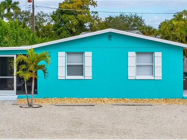 807 106th AVE N, NAPLES, FL 34108