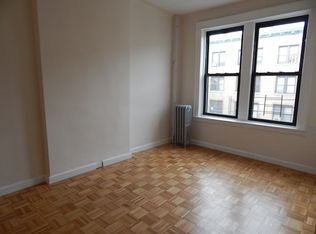 6120 Woodbine St APT 3R, Ridgewood, NY 11385