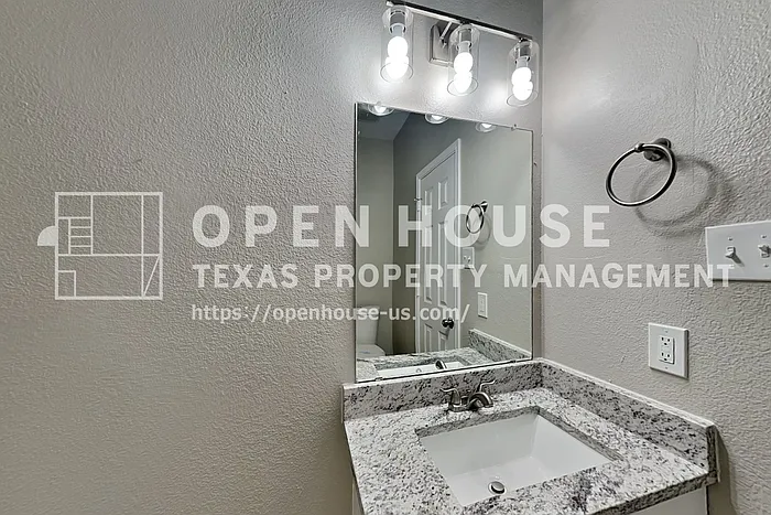 1317 Eagle Wing Ln — Photo 20